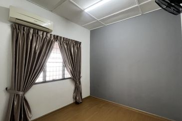 Taman Bukit Belimbing Balakong 2 Storey Terrace House 