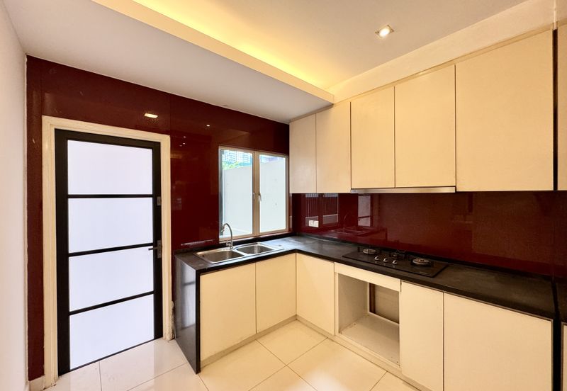 3 Storey Terraced House Mont Kiara