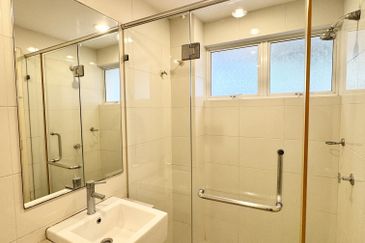 3 Storey Terraced House Mont Kiara