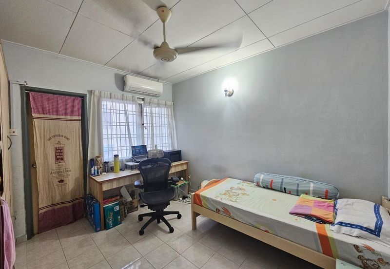 2 Storey Terrace House @ Taman Seri Taming 