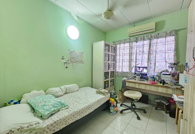 2 Storey Terrace House @ Taman Seri Taming 