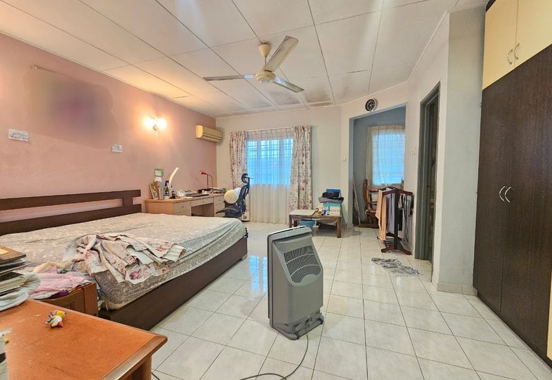 2 Storey Terrace House @ Taman Seri Taming 