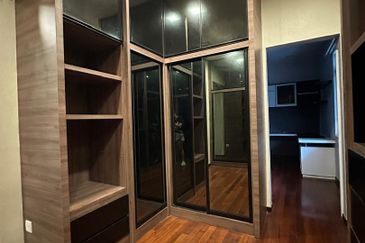 3.5 Storey Superlink @ Taman Duta Suria, Ampang