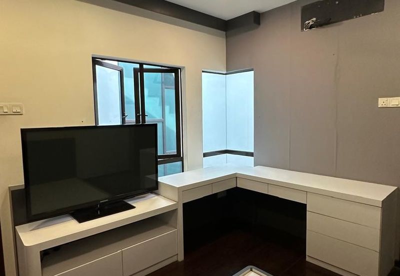 3.5 Storey Superlink @ Taman Duta Suria, Ampang