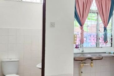 1.5 storey Semi-D - Bandar Rinching Sek 3, Semenyih