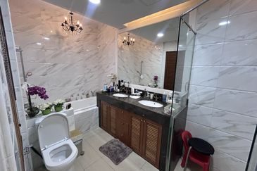 RARE FIND! BANGSAR 3200 SQFT CONDO FOR SALES