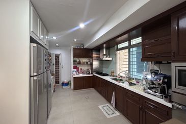 RARE FIND! BANGSAR 3200 SQFT CONDO FOR SALES