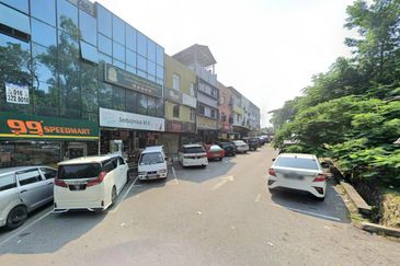 3 Storey Shoplot  Taman Cheras Mas