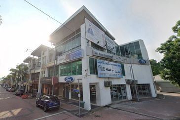 Corner Lot 3.5 Storey Shoplot @ Pusat Bandar Rawang 