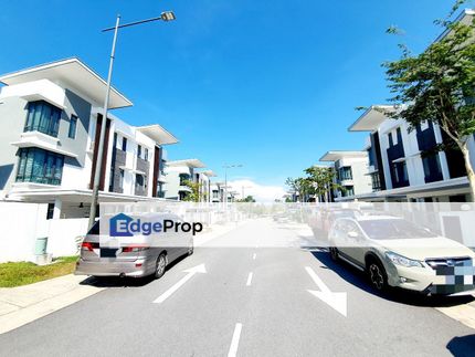 3 STOREY SEMI D, LAMBAIAN RESIDENCE, BANGI UKM, Selangor, Bangi