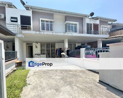 2 Storey Terrace Kesuma Lake Phase 8 Semenyih, Selangor, Semenyih