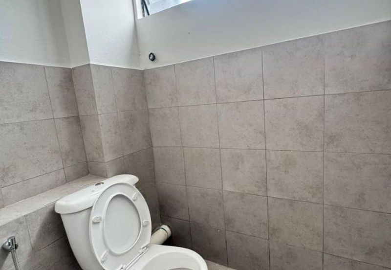 🔥Last Unit Left for Rent at Vetro 11 – Lot 4! 