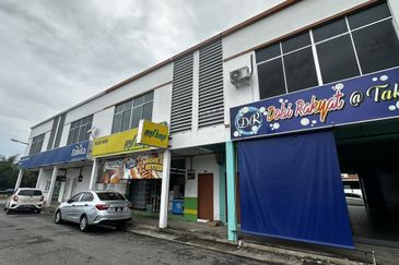 For Sale – 2 Storey Shop Lot (Papar)
