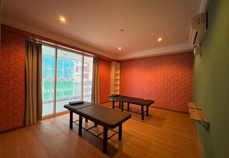 Sutera Avenue Office/Retail Lot For Rent