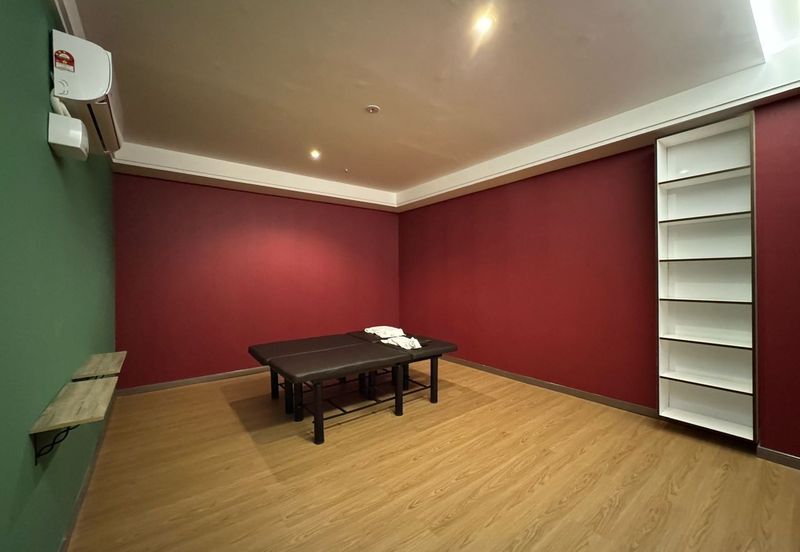 Sutera Avenue Office/Retail Lot For Rent