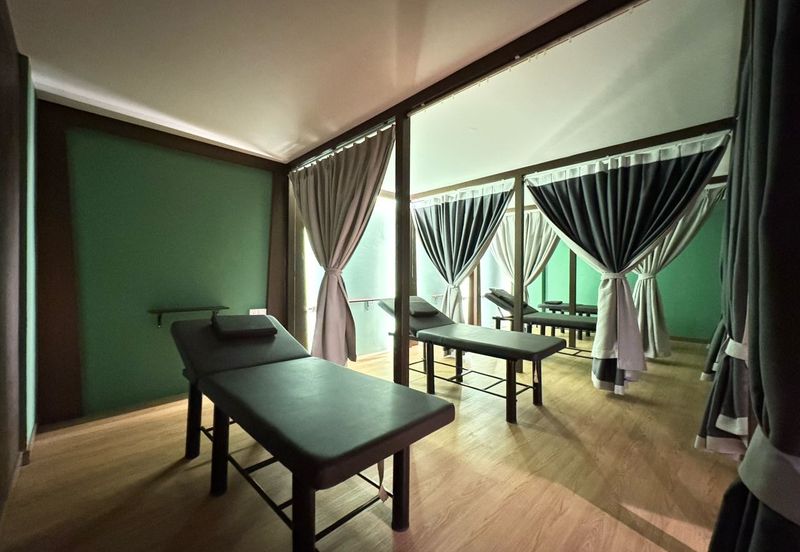 Sutera Avenue Office/Retail Lot For Rent