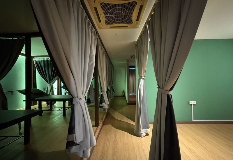 Sutera Avenue Office/Retail Lot For Rent