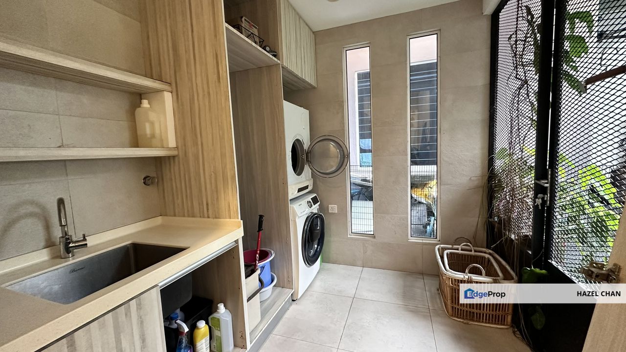 Designer home only 9km to City Center, Sabah, Penampang