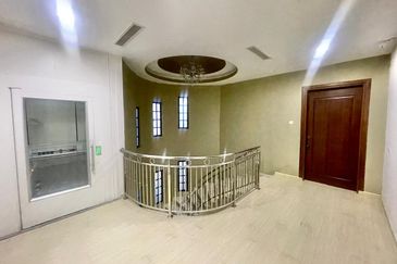 Luxury Bungalow @ Jalan Serai Wangi, Taman Cheras, KL for sale 