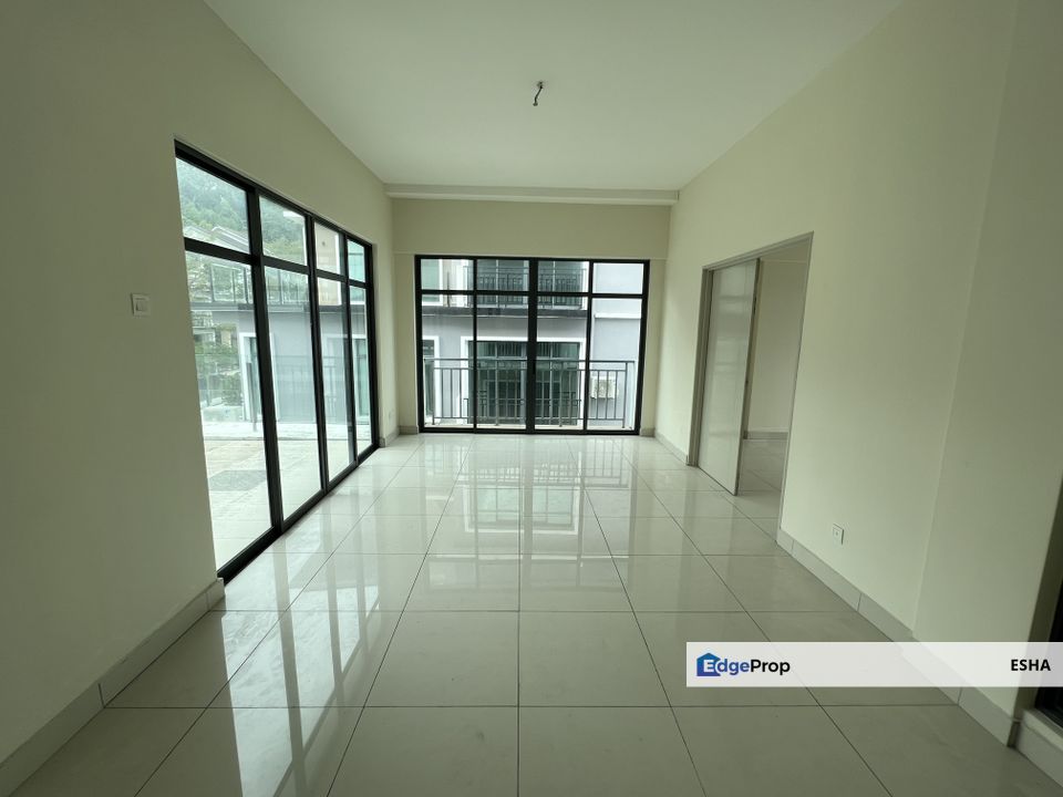 Cheap Selling!! 2.5 storey Semi D @ Mahkota Hill, Bandar Mahkota Cheras for sale , Selangor, Cheras South