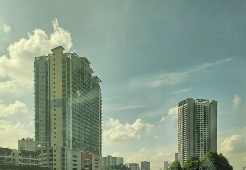 HOTEL & CAFE -Sell with business  4 Storey building Jalan Kelang Lama, Kuala Lumpur for sale 