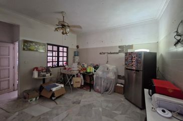 2 Storey Semi D @ SL8 Bandar Sungai Long For Sale