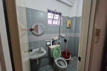 2 Storey Semi D @ SL8 Bandar Sungai Long For Sale
