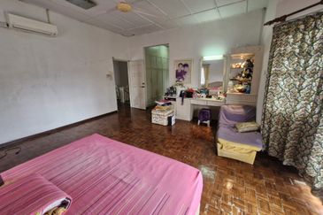 2 Storey Semi D @ SL8 Bandar Sungai Long For Sale