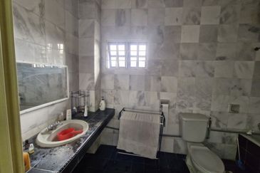 2 Storey Semi D @ SL8 Bandar Sungai Long For Sale