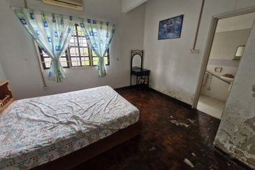 2 Storey Semi D @ SL8 Bandar Sungai Long For Sale