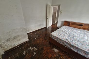 2 Storey Semi D @ SL8 Bandar Sungai Long For Sale