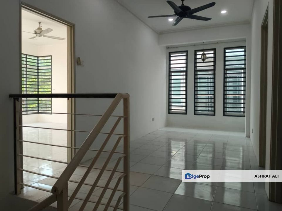 MURAH SEMI D SP 10, Bandar Saujana Putra, Selangor, Jenjarom