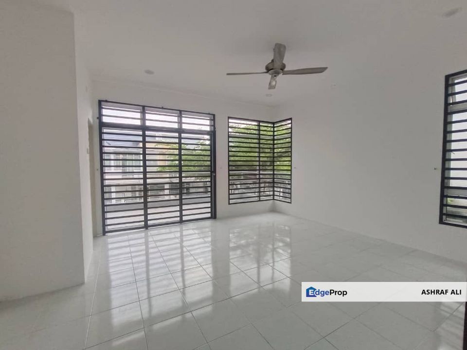 MURAH SEMI D SP 10, Bandar Saujana Putra, Selangor, Jenjarom