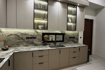 Persiaran Puncak Alam 6 