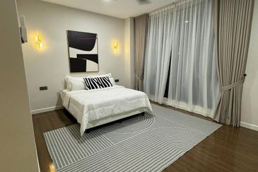 Persiaran Puncak Alam 6 