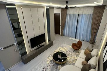 Persiaran Puncak Alam 6 