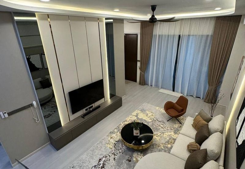 Persiaran Puncak Alam 6 