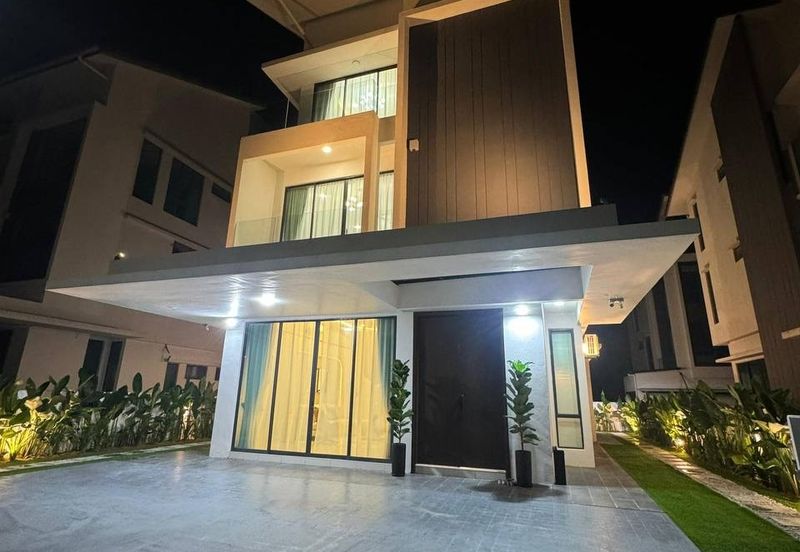 Persiaran Puncak Alam 6 