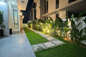 Persiaran Puncak Alam 6 