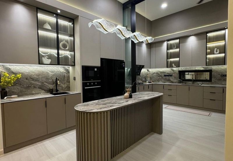 Persiaran Puncak Alam 6 