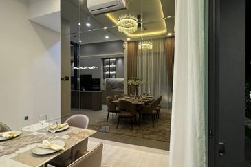 Persiaran Puncak Alam 6 