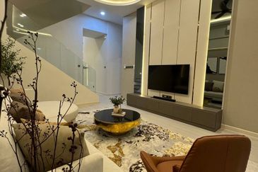 Persiaran Puncak Alam 6 