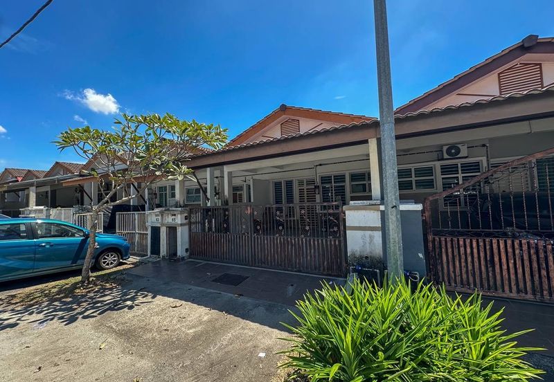 Taman Desa Saujana *