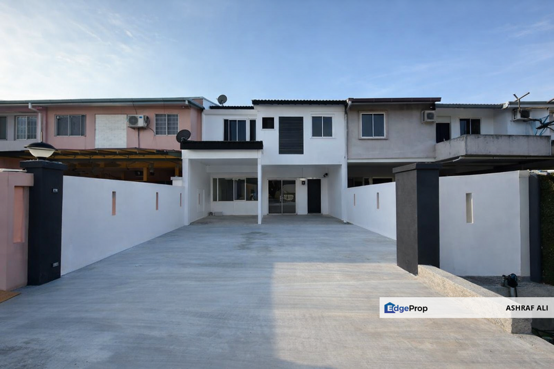 Facing Open & Refurbished 2 Storey Seksyen 4, Shah Alam, Selangor, Shah Alam