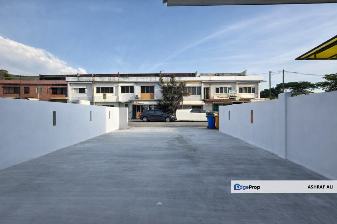 Facing Open & Refurbished 2 Storey Seksyen 4, Shah Alam, Selangor, Shah Alam