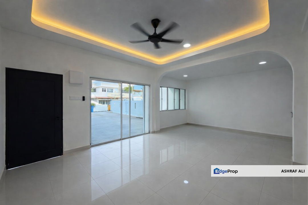 Facing Open & Refurbished 2 Storey Seksyen 4, Shah Alam, Selangor, Shah Alam