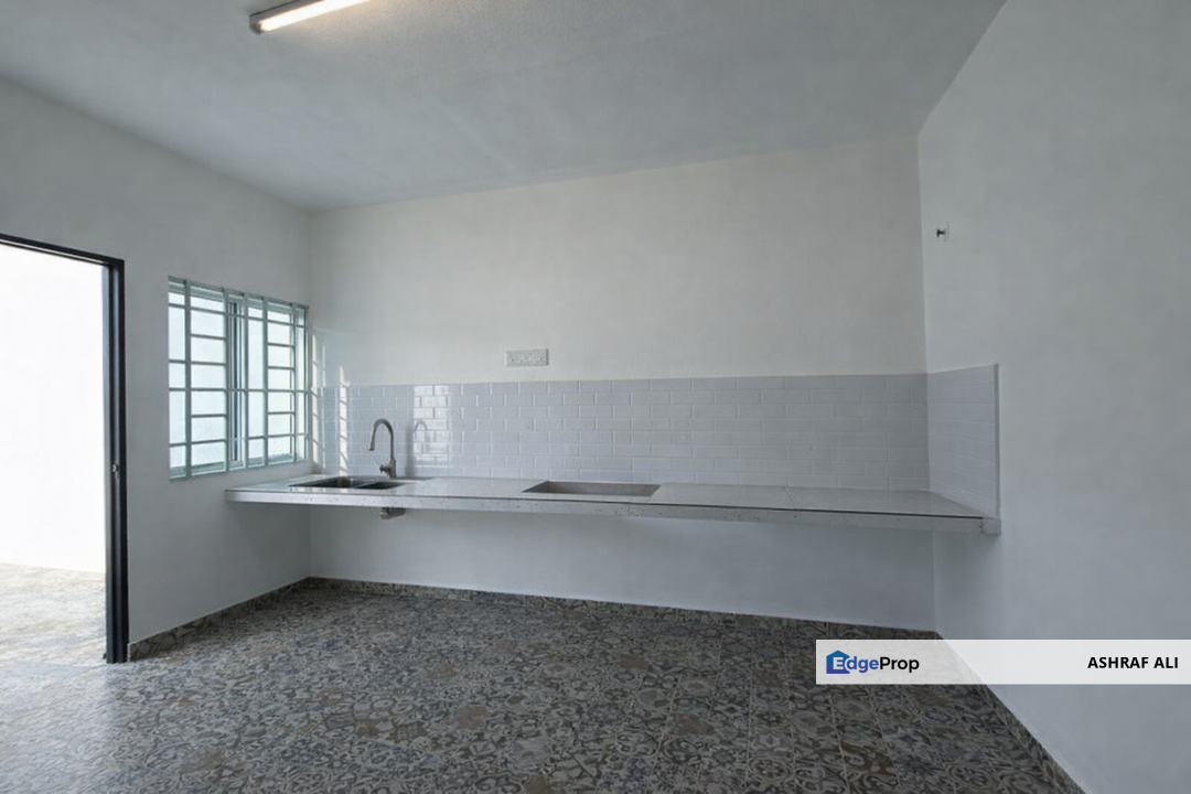 Facing Open & Refurbished 2 Storey Seksyen 4, Shah Alam, Selangor, Shah Alam