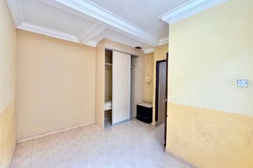 Jalan Suasana, Bandar Tun Hussein Onn