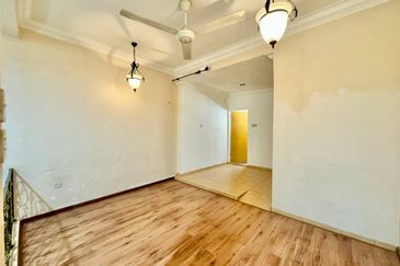 Jalan Suasana, Bandar Tun Hussein Onn