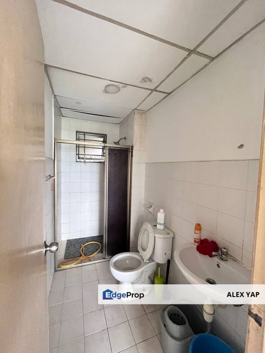 Corner Unit!! Good Condition!! Near MRT Damansara Damai Station!! , Selangor, Damansara Damai